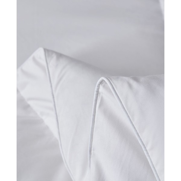 Twin All-Season White Goose Feather & Down Comforter